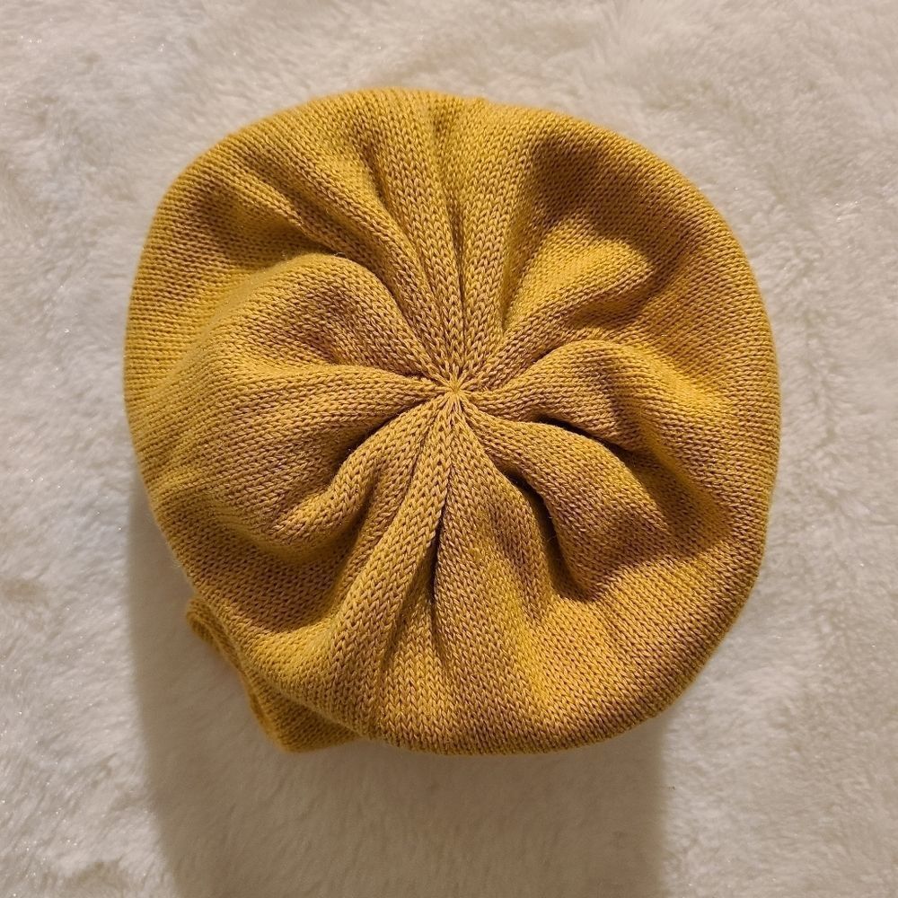 Beanie - Picture 3 of 7